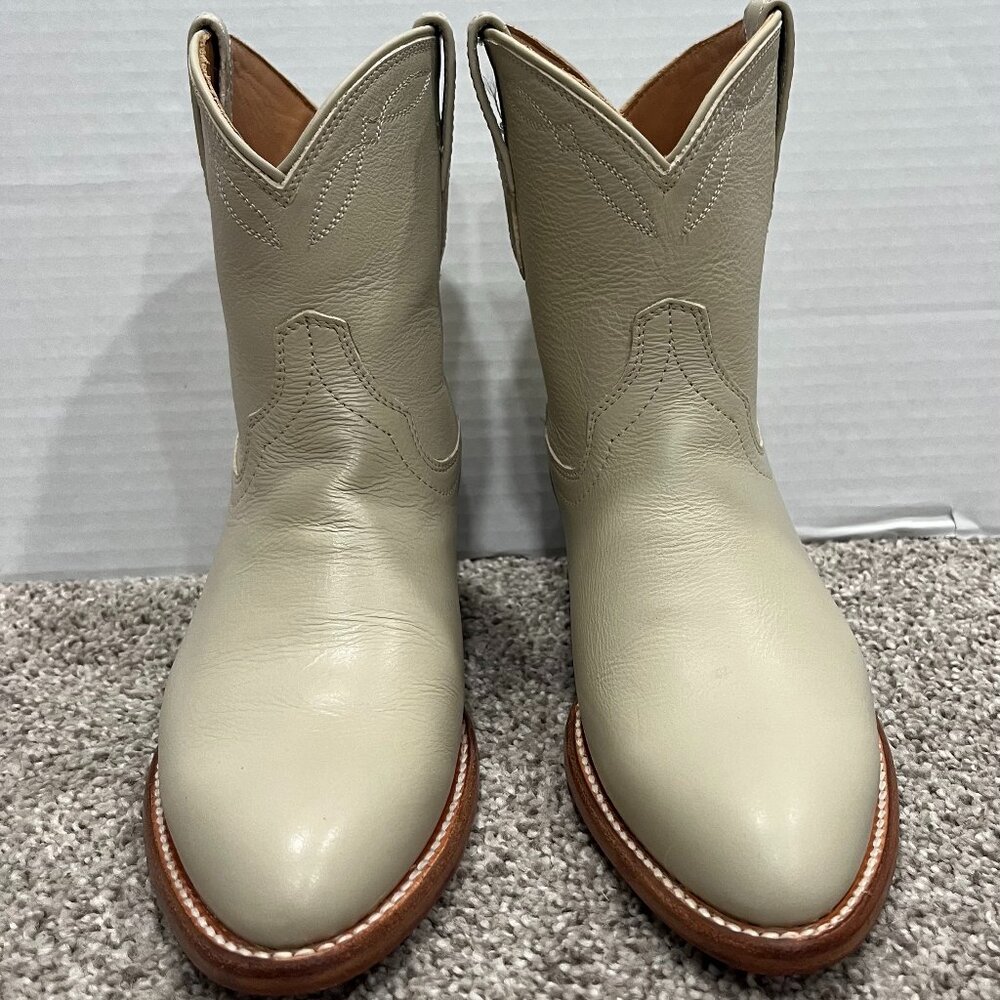 Women - 7.5 - NWT Tecovas Paige Boot in Cream